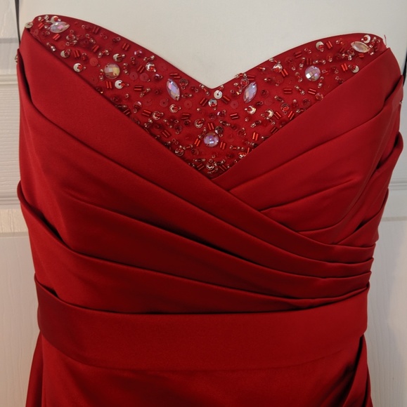 Formal Dress - Picture 2 of 3